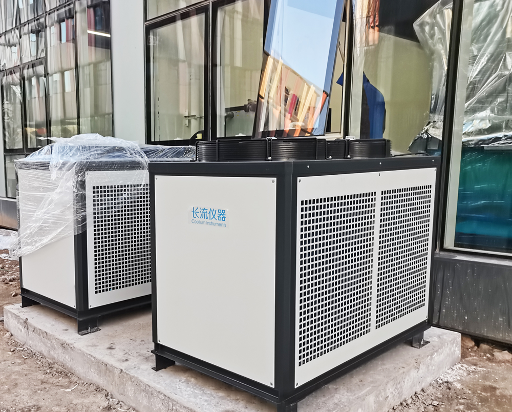工業冷水機室外機.jpg