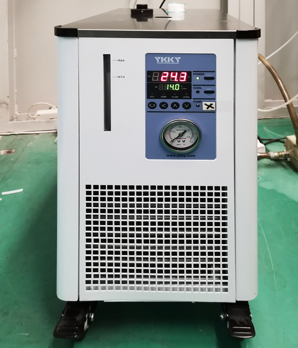 精密冷水機(jī).jpg